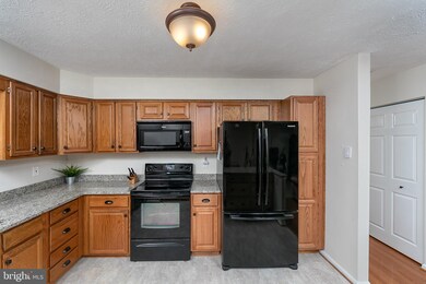 9414 Seven Courts Dr, Nottingham, MD 21236 - photo 5