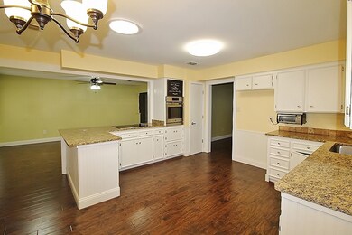 1610 Alexander Dr, Waxahachie, TX 75165 - photo 7