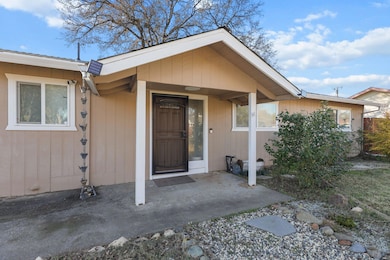 2850 Oakview Dr, Redding, CA 96002 - photo 5