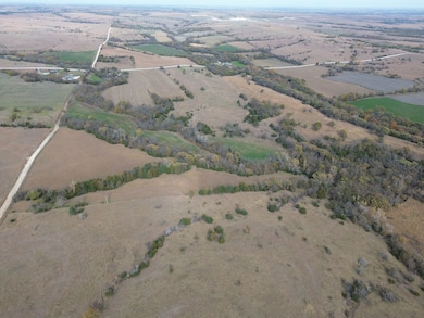 18050 Godlove Rd, Wheaton, KS 66521 - photo 5