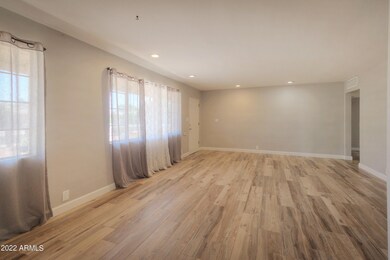 529W18th006