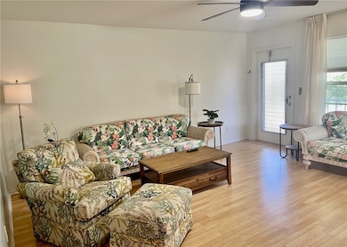 35 Pine Arbor Ln unit 202, Vero Beach, FL 32962 - photo 4