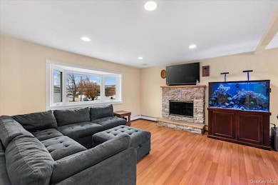 2747 Barbara Rd, Bellmore, NY 11710 - photo 4