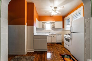 616 N Logan St, Lincoln, IL 62656 - photo 6