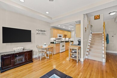 39 Chestnut St unit 2C, Stoneham, MA 02180 - photo 4