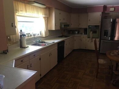 1617 W Fourth Ave, Picayune, MS 39466 - photo 5