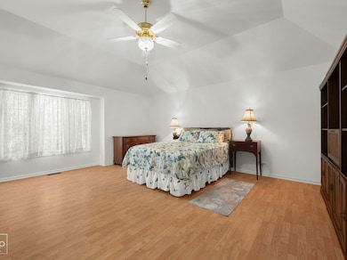 9S211 Graceland St, Downers Grove, IL 60516 - photo 7