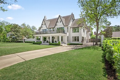 2209 Pine Valley Dr, Houston, TX 77019 - photo 2