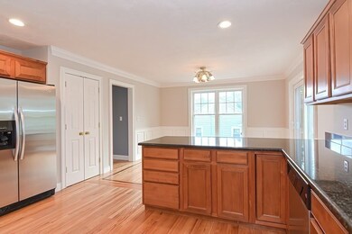 90 Pine Hill Cir, Waltham, MA 02451 - photo 6
