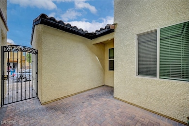 2676 Upland Dawn Ct, Las Vegas, NV 89142 - photo 4