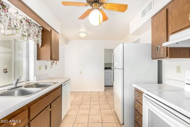 11015 W Thunderbird Blvd unit 89, Sun City, AZ 85351 - photo 5