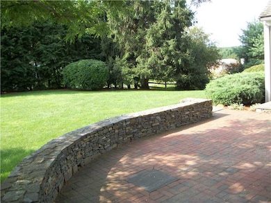 6 Westbrook Way, Cumberland, RI 02864 - photo 4