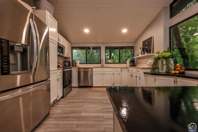 7520 SW 10th Ave, Topeka, KS 66615 - photo 3