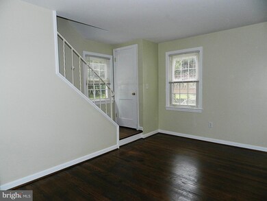 5340 Chesapeake Rd, Hyattsville, MD 20781 - photo 2
