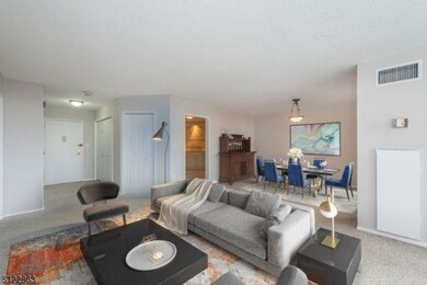 114 Harmon Cove Tower, Secaucus, NJ 07094 - photo 2