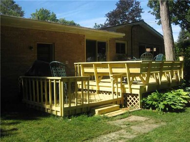 2902 Woodview Dr, Lansing, MI 48911 - photo 3