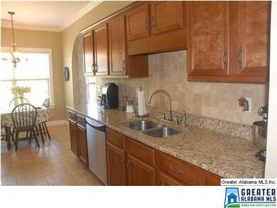 Beautiful spacious kitchen with granite counter to