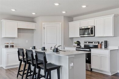 4911 Copper Ridge Cir, Des Moines, IA 50317 - photo 6