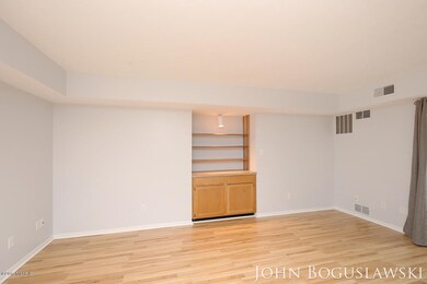 2931 Byron Center Ave SW unit E, Wyoming, MI 49519 - photo 4
