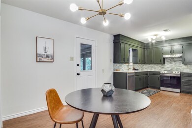 302 W Hale Ave, Decatur, TX 76234 - photo 6