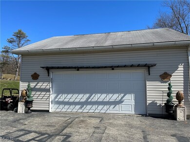 47036 McDonald St, East Liverpool, OH 43920 - photo 3