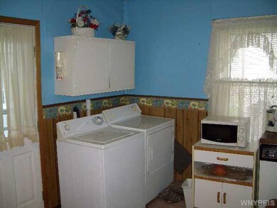Kitchen KITCHEN WITH LAUNDRY AREA
