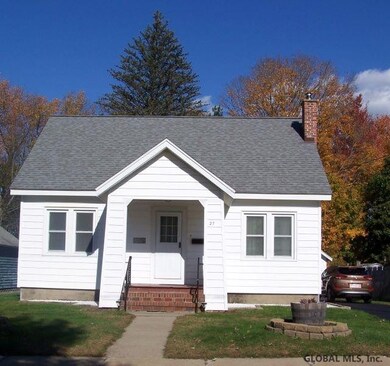 27 Heath St, Corinth, NY 12822 - photo 2