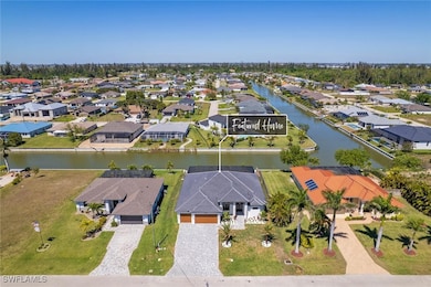 Birds eye view of property featuring a residential