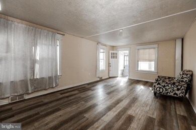 567 Billings Ave, Paulsboro, NJ 08066 - photo 6