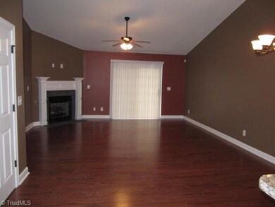 Den/Family/Great Room. Vaulted Ceiling, Hardwood Floors
