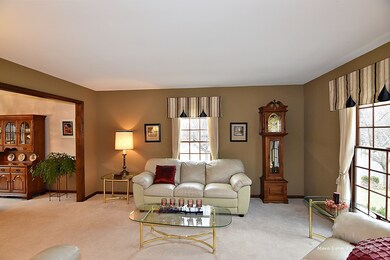 742 Nordic Ct, Batavia, IL 60510 - photo 2