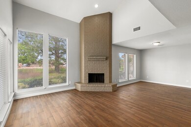 7809 Bateman Ln unit 7809, Houston, TX 77088 - photo 6