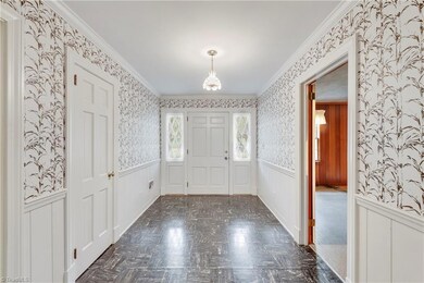 Wide Foyer