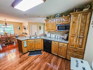 143 Longwood Dr, Shelbyville, TN 37160 - photo 5