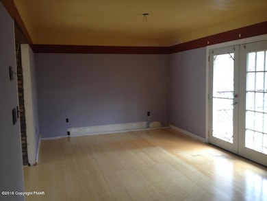 1215 Lisa Ln, Canadensis, PA 18325 - photo 4