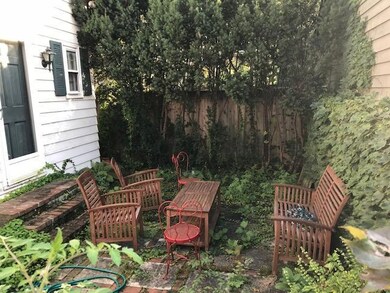 263 Jackson Back Patio