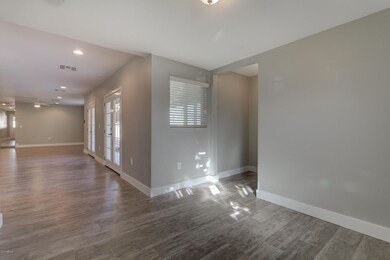 3231 N 27th Pl-10