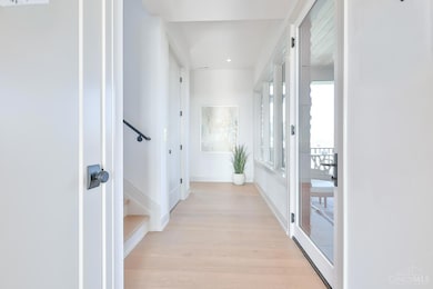 2930 Three Oaks Ln, Cincinnati, OH 45209 - photo 2