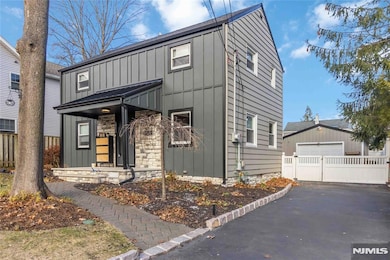 31 Sherman Ave, Hawthorne, NJ 07506 - photo 2