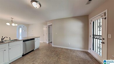 2204 Greendale Cir, Birmingham, AL 35215 - photo 5