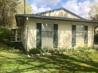 213 E Catharine St, Milford, PA 18337 - photo 3