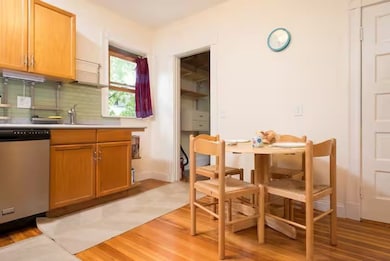 6 Chatham St unit 2, Cambridge, MA 02139 - photo 2
