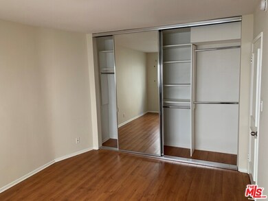 435 S Palm Dr unit 2, Beverly Hills, CA 90212 - photo 7