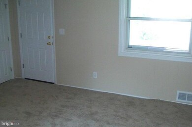 426 Elmwood Rd, Baltimore, MD 21206 - photo 5
