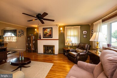 111 N 9th St, Emmaus, PA 18049 - photo 2
