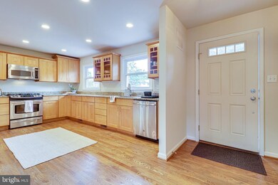 2932 Nob Hill Ct, Alexandria, VA 22314 - photo 7