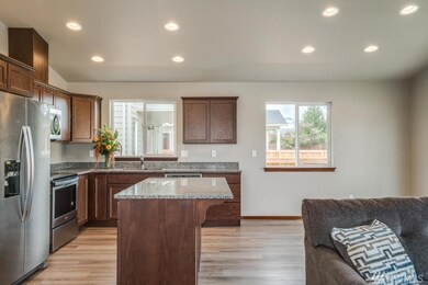 464 S Kansas Loop, East Wenatchee, WA 98802 - photo 6