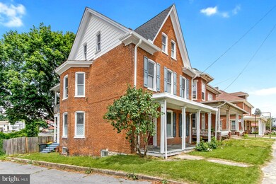 250 S Potomac St, Waynesboro, PA 17268 - photo 2