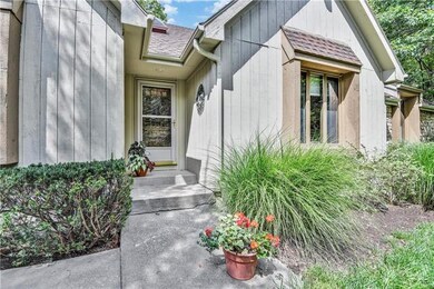 15416 Johnson Dr, Shawnee, KS 66217 - photo 2