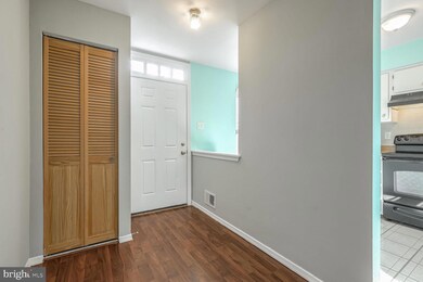 6884 Ducketts Ln, Elkridge, MD 21075 - photo 2